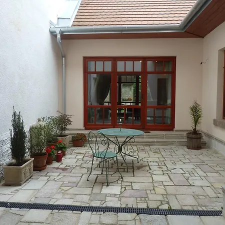 Kaboca Vendeghaz Apartment
